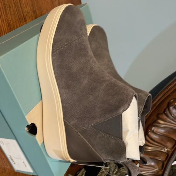 New in box TOMS Jami size 9 Grey suede - Picture 5 of 5